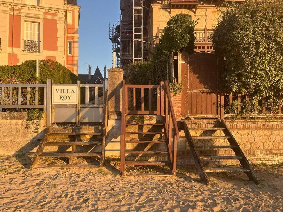 Beau Studio A 30M De La Plage / Beautiful Studio 30M From The Beach Trouville-sur-Mer Esterno foto