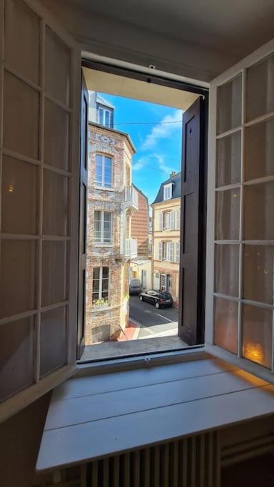Beau Studio A 30M De La Plage / Beautiful Studio 30M From The Beach Trouville-sur-Mer Esterno foto